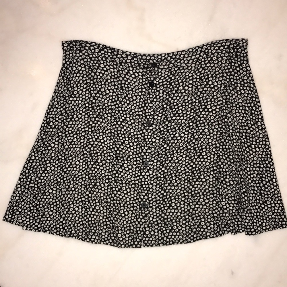 Black & White Floral Mini-Skirt